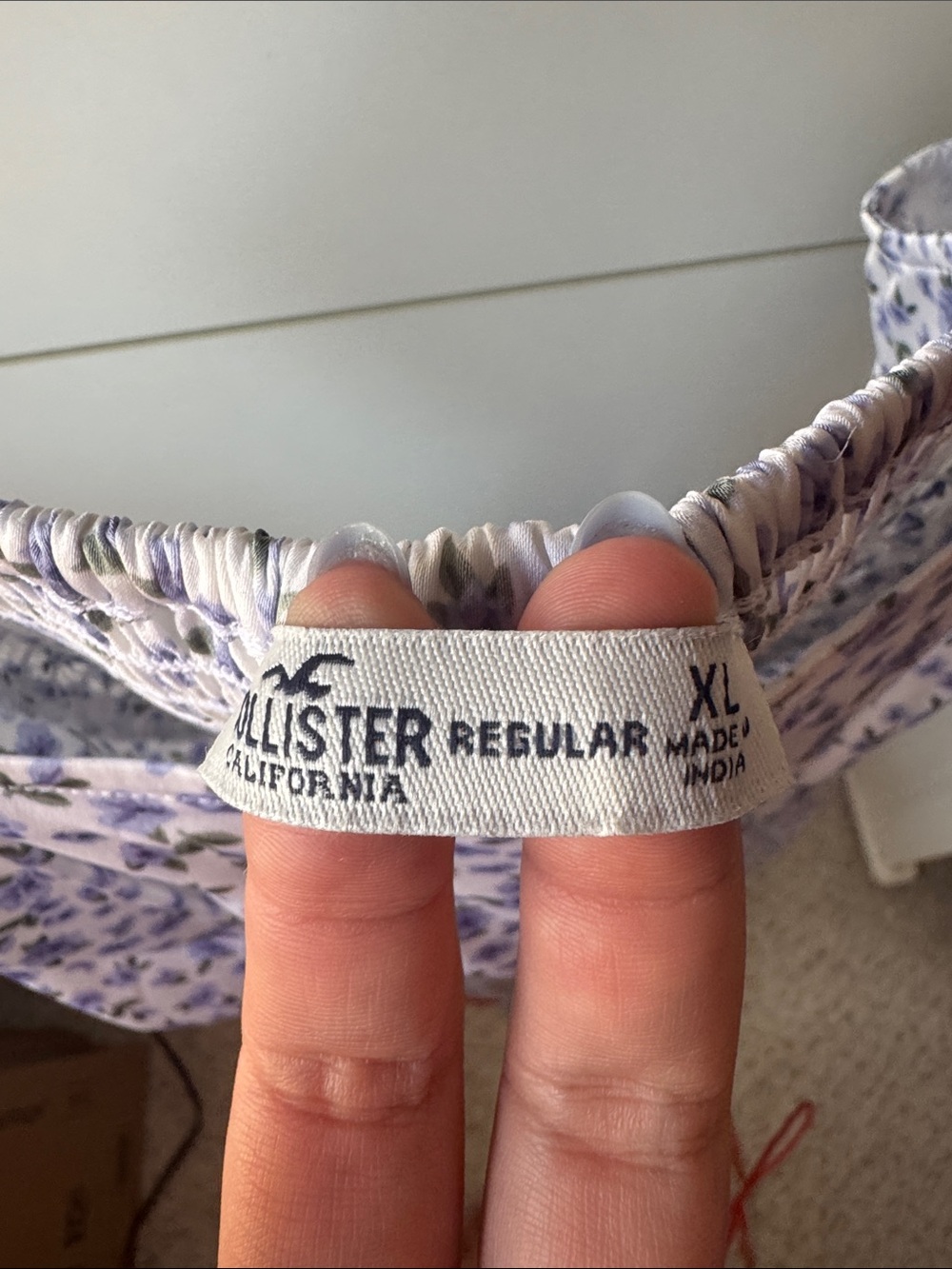 HOLLISTER FLORAL SILK RUFFLE DRESS - Picture 3 of 3